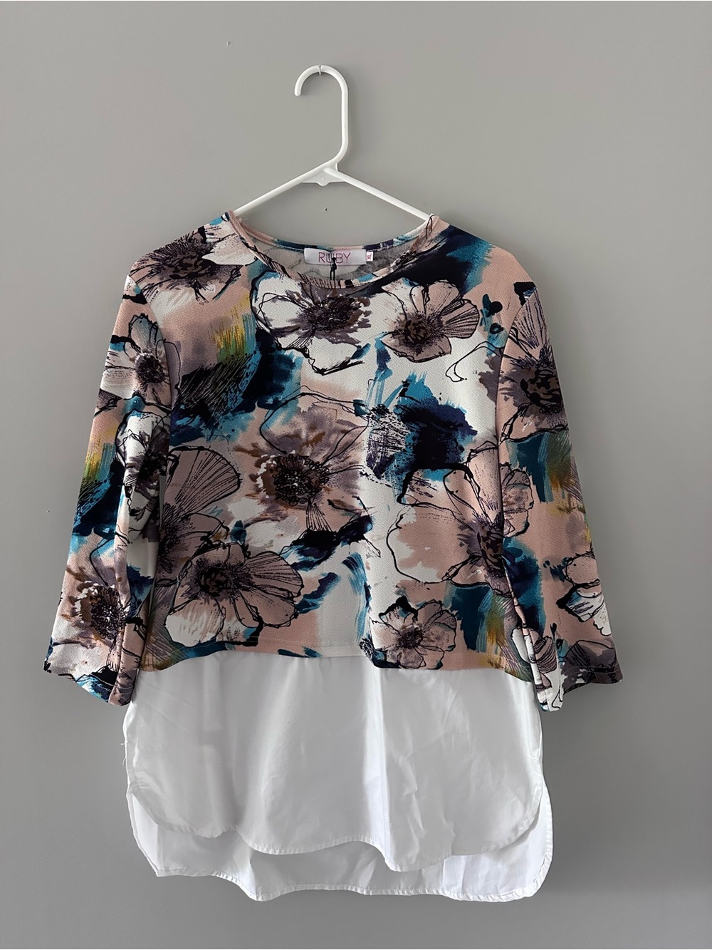 Floral Layered Blouse with White Shirt Hem